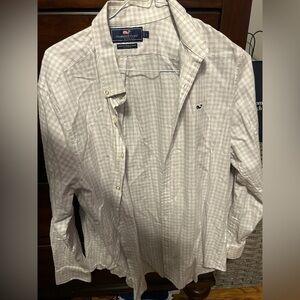 Vineyard Vines Button Down Shirt with Subtle Check Pattern